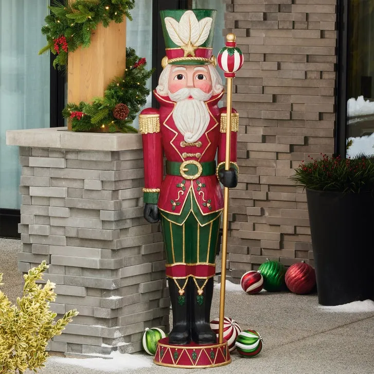 Traditional Grand Nutcracker 1.8 m (6 ft.) | Costco
