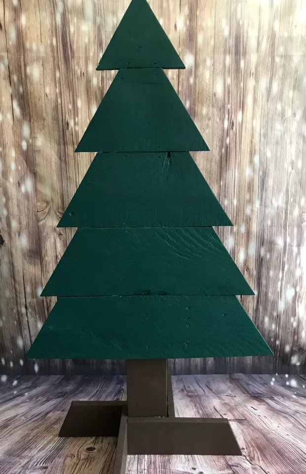 Traditional Snowman. Rustic. Farmhouse. Reclaimed. Pallet. Wood. Indoor.  Outdoor. Hand Crafted. Hand Painted. Christmas. Decoration - PalletTrees