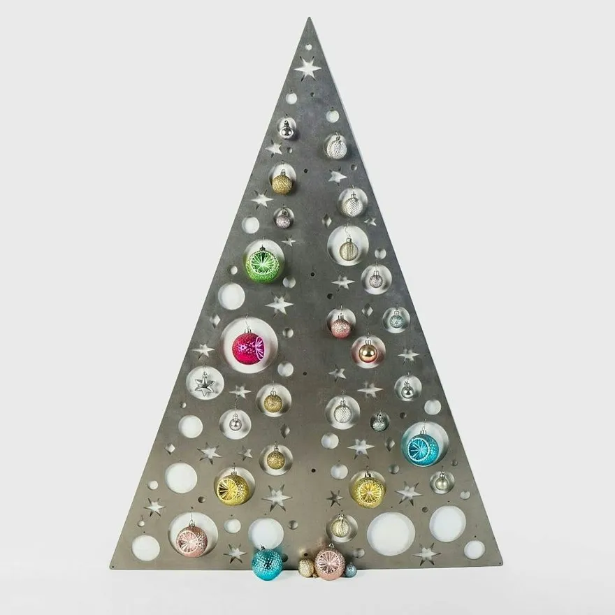 Ursula Roma Mid Century Modern Style Handcrafted Metal Christmas Tree | EBTH