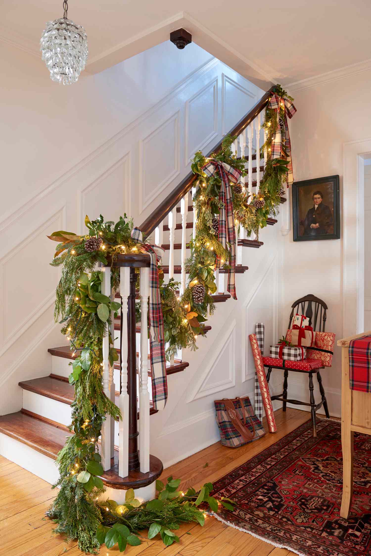 Victorian Christmas Decoration Ideas for Vintage Elegance