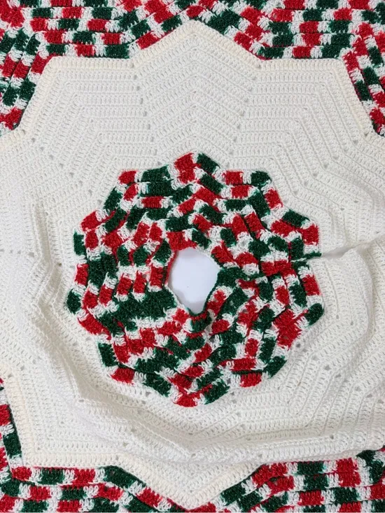 VTG Handmade Crocheted Knit Large Christmas Tree Skirt Red Green White Gold