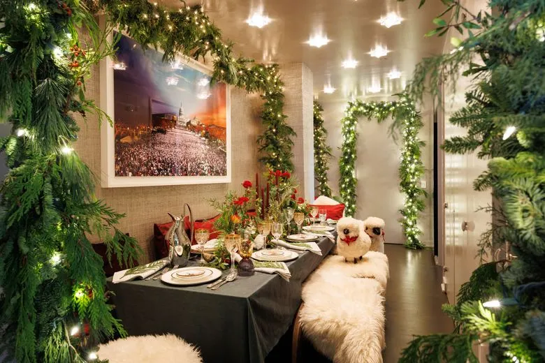 Want to decorate for the holidays like a pro? Try these tips | The Seattle Times