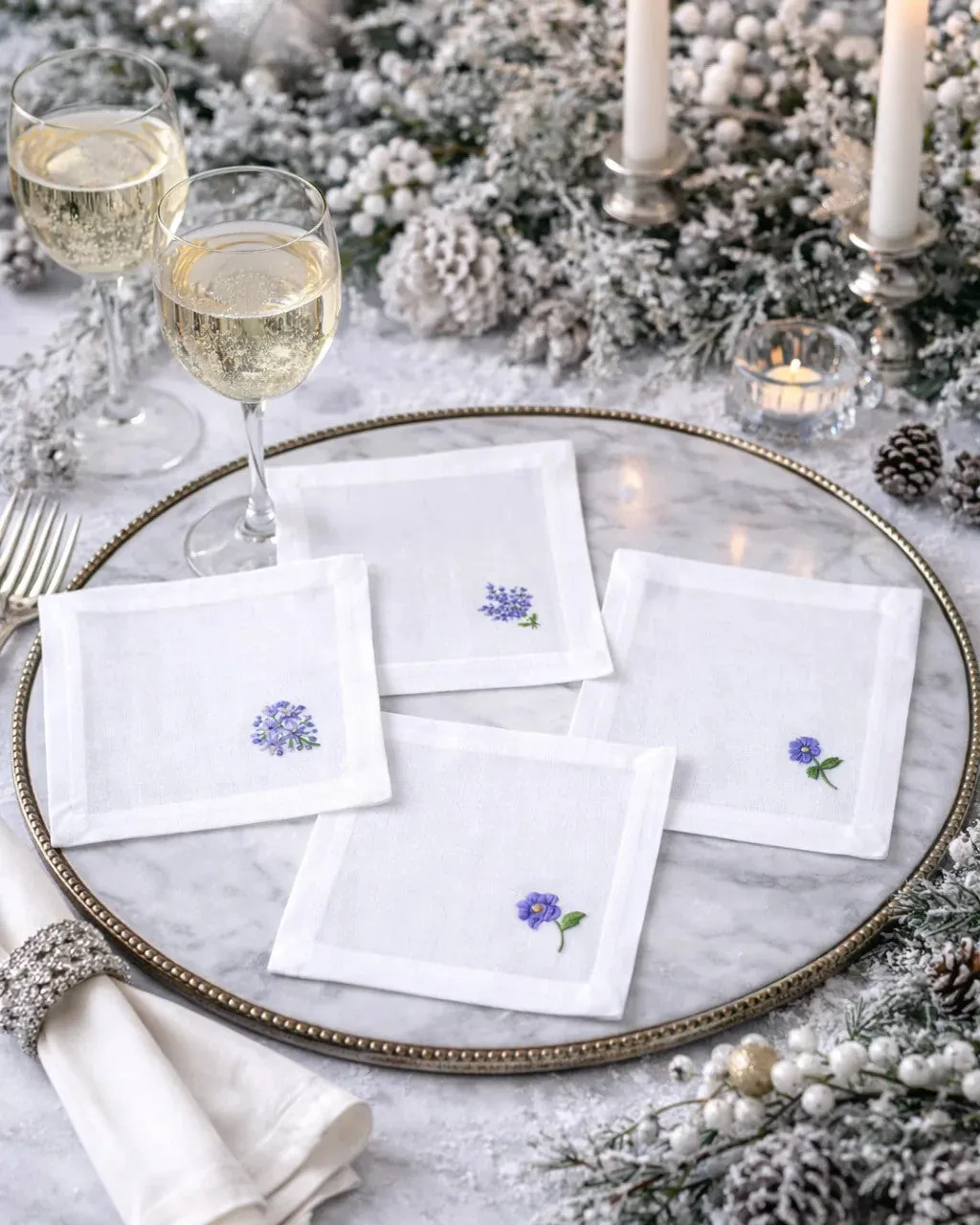 Winter Soirees: How to Create Cozy Party Spaces