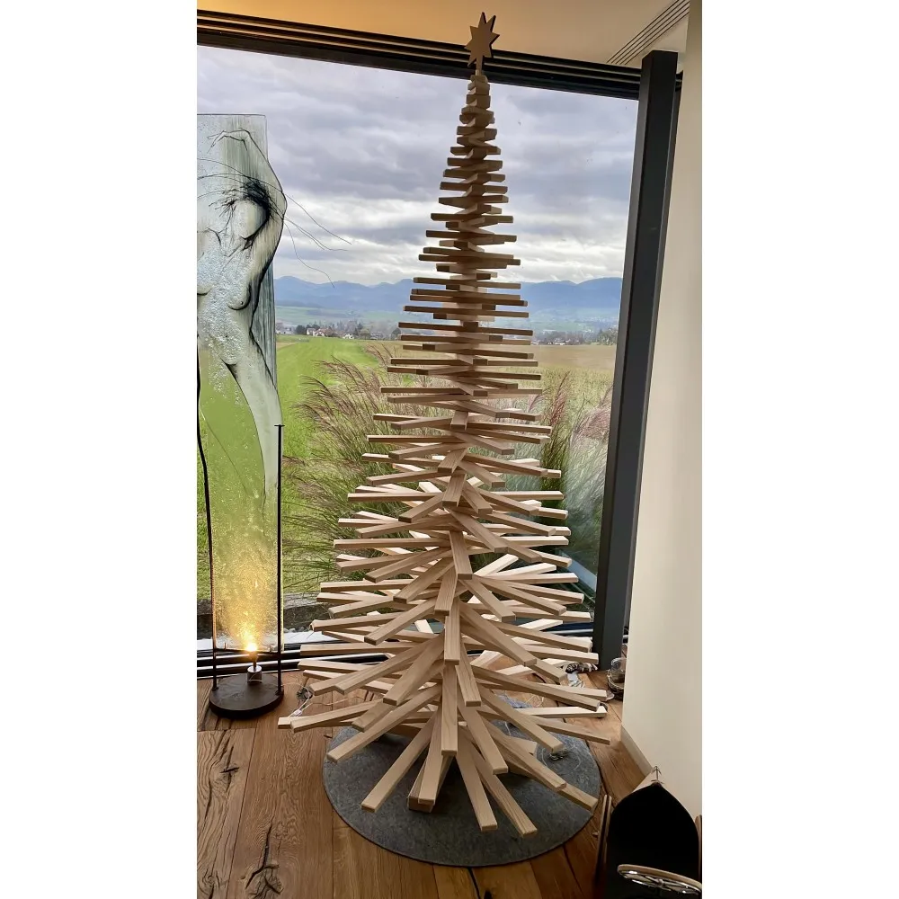 Wooden Christmas Tree | TheCreatorsFair