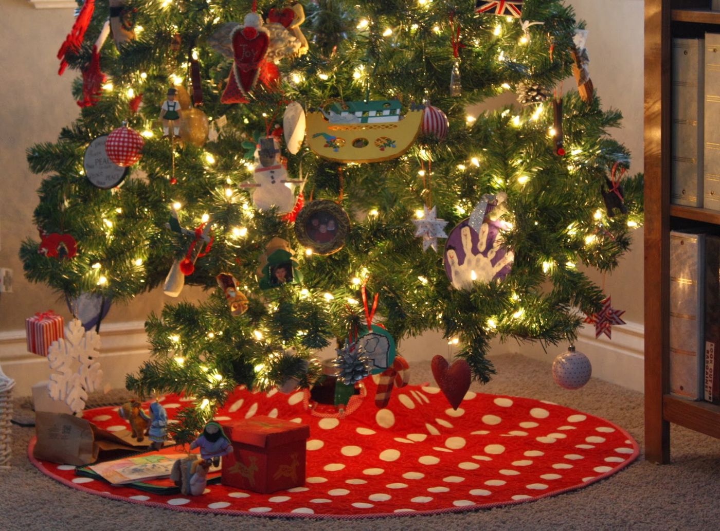 Wrapping Up Christmas - Diary of a Quilter - a quilt blog