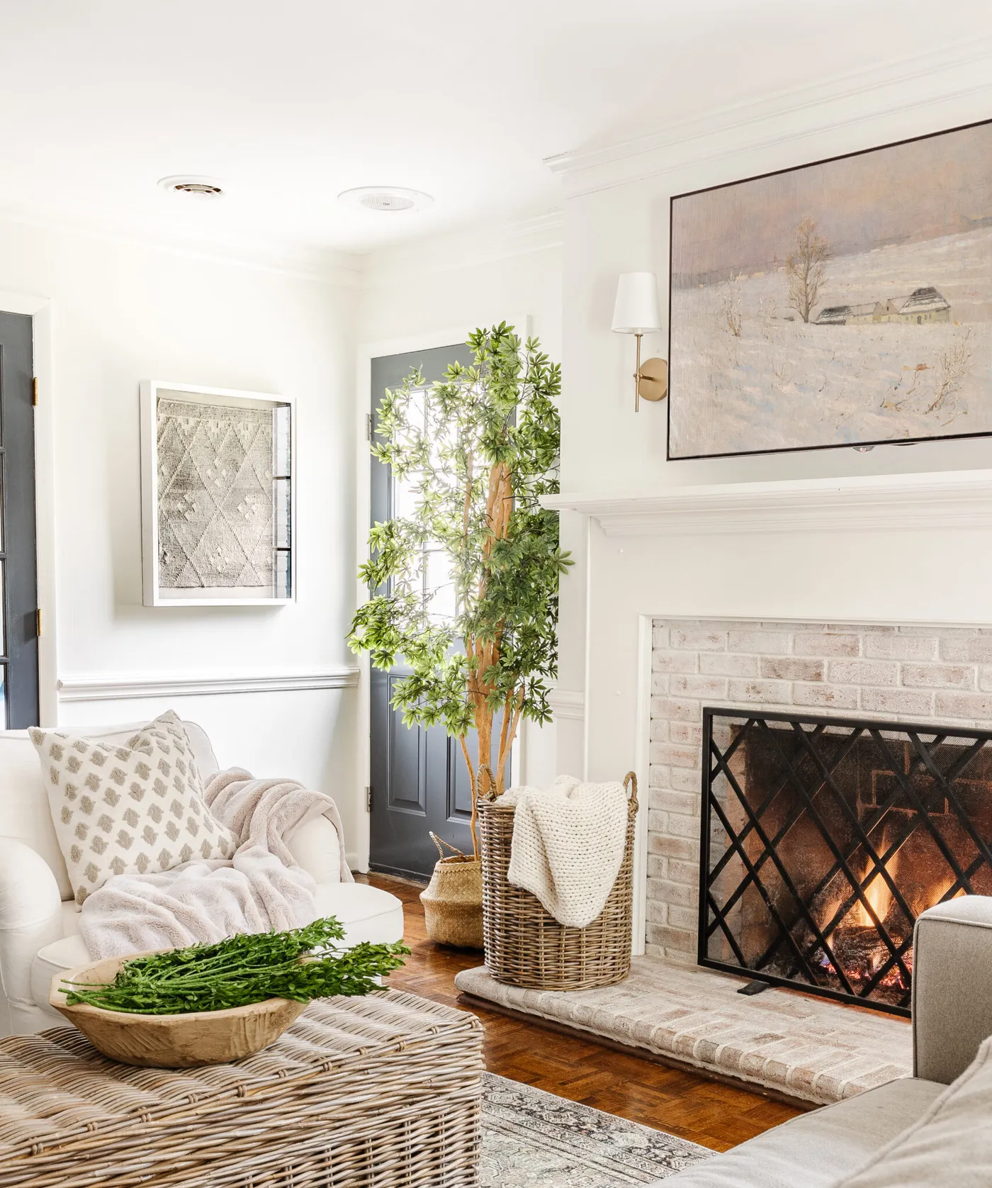 Your Guide to the Colonial Chic Design Trend: Bringing Classic Style into  Modern Homes - ROMABIO